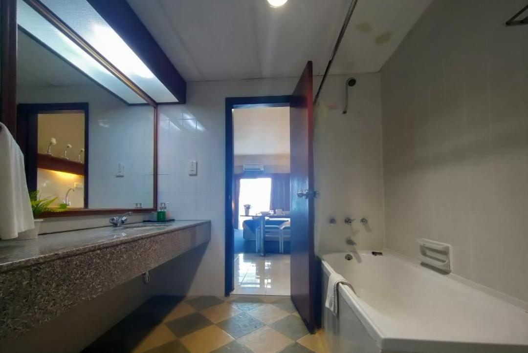 17 Jazz Sweet Beachfront Resort Tanjung Bungah  Bagian luar foto