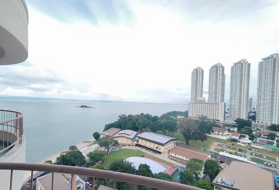 17 Jazz Sweet Beachfront Resort Tanjung Bungah  Bagian luar foto