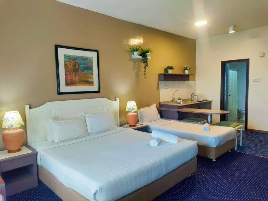 17 Jazz Sweet Beachfront Resort Tanjung Bungah  Bagian luar foto
