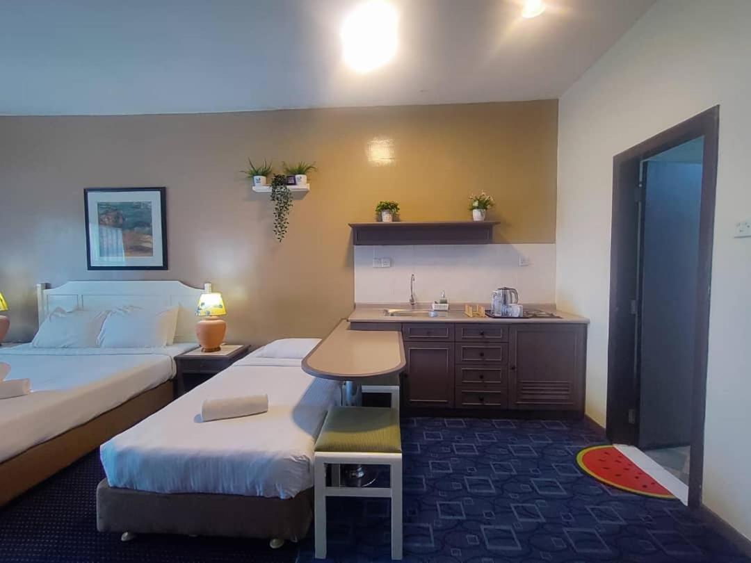 17 Jazz Sweet Beachfront Resort Tanjung Bungah  Bagian luar foto