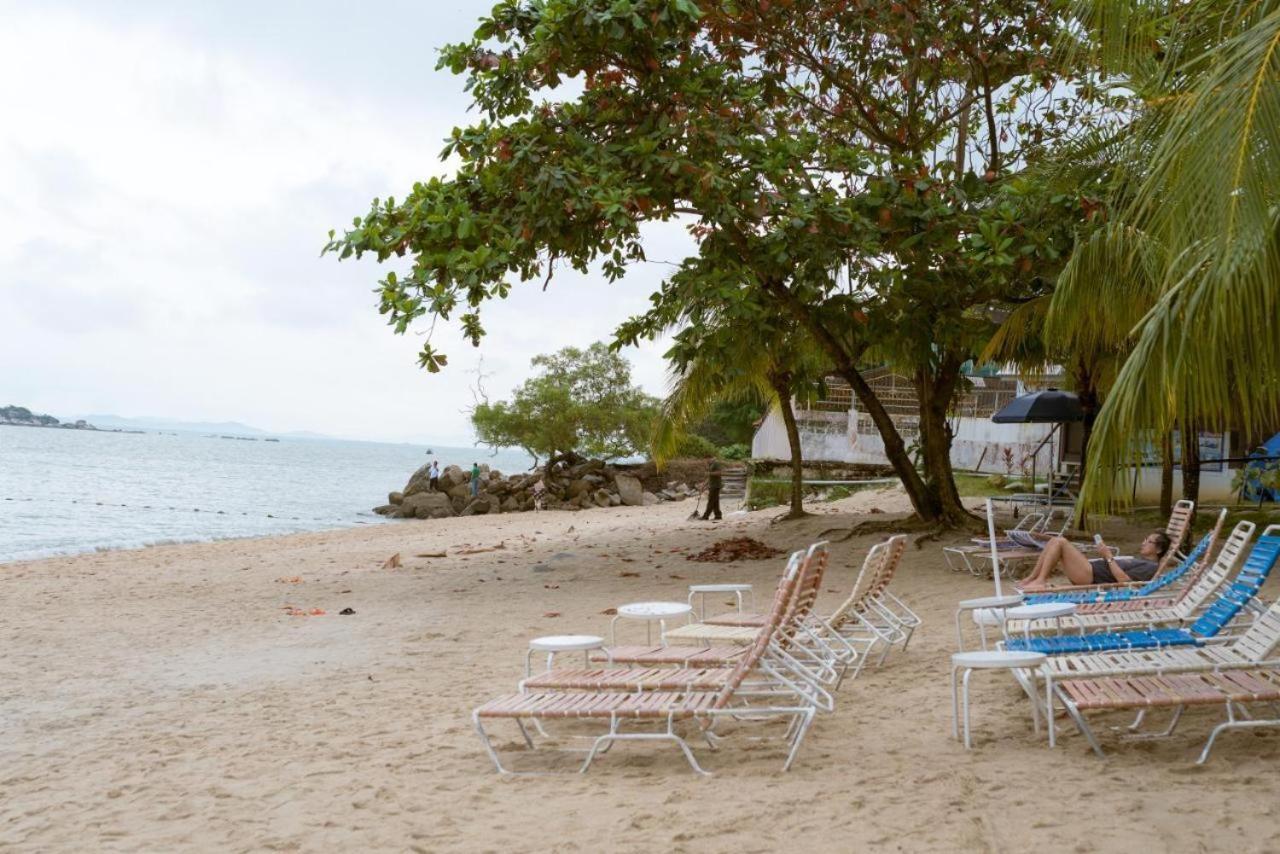 17 Jazz Sweet Beachfront Resort Tanjung Bungah  Bagian luar foto