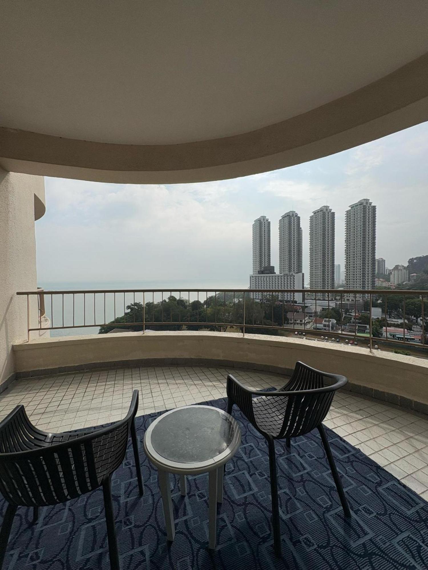 17 Jazz Sweet Beachfront Resort Tanjung Bungah  Bagian luar foto